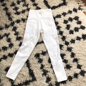 Leggings/ yoga pants